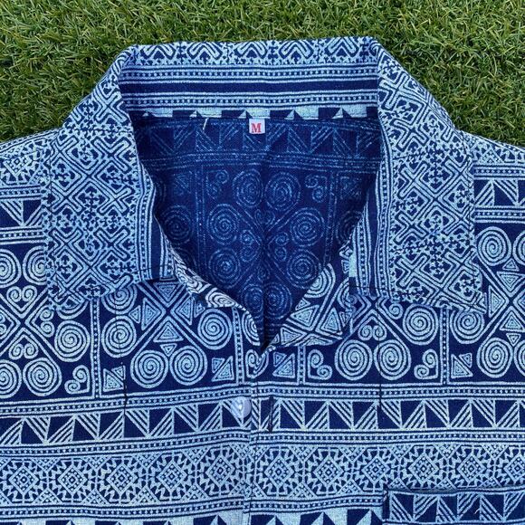 Men's Tribal Pattern Button Up Shirt - Picture 2 of 4